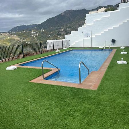 Atico Con Increibles Vistas A Las Montanas Y Mar Frigiliana Exteriér fotografie